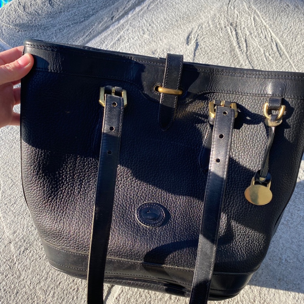 Vintage Dooney and Bourke black purse